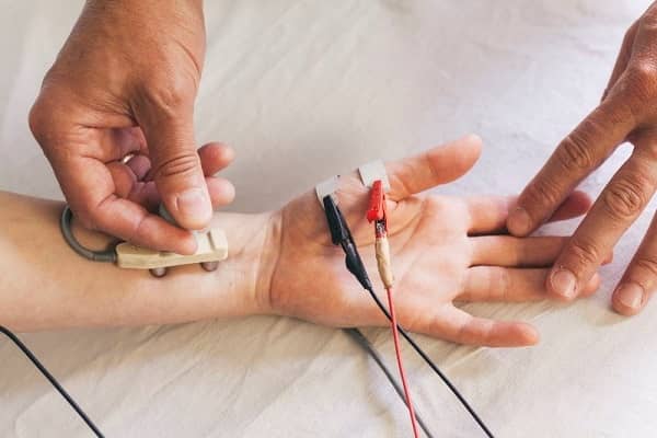 الکترومیوگرافی (EMG)