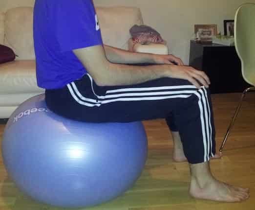 حرکت لگن نشسته روی توپ